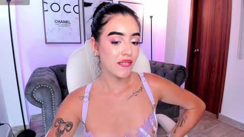 Snapshot of zoee_jackson chatting on 01-27-25, 07:03  zoee jackson online show from 01-27-25, 07:03
