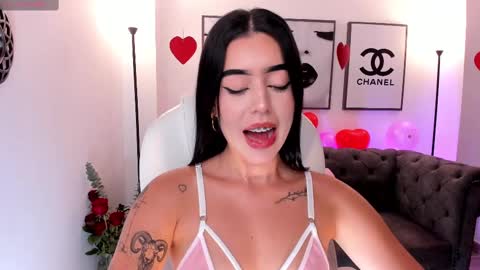 Snapshot of zoee_jackson chatting on 02-16-25, 06:43  zoee jackson online show from 02-16-25, 06:43