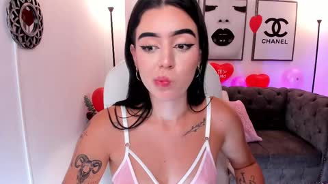 Snapshot of zoee_jackson chatting on 02-16-25, 09:48  zoee jackson online show from 02-16-25, 09:48
