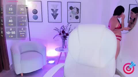 Snapshot of zoee_jackson chatting on 02-18-25, 10:03  zoee jackson online show from 02-18-25, 10:03