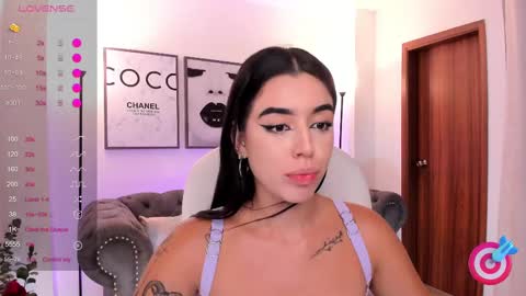 Snapshot of zoee_jackson chatting on 02-22-25, 06:52  zoee jackson online show from 02-22-25, 06:52