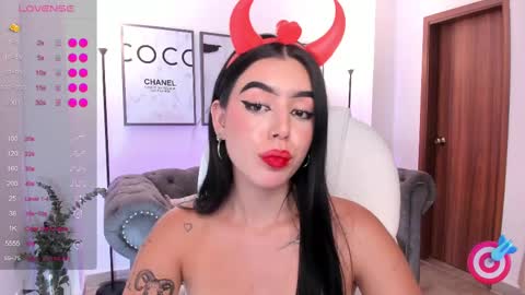 Snapshot of zoee_jackson chatting on 02-27-25, 10:09  zoee jackson online show from 02-27-25, 10:09