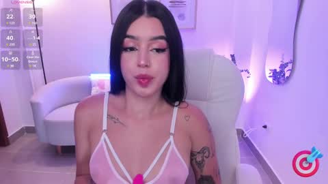 Snapshot of zoee_jackson chatting on 03-08-25, 06:58  zoee jackson online show from 03-08-25, 06:58