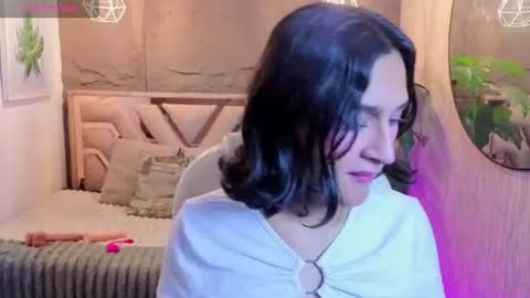Snapshot of zoee_kiss_ chatting on 07-17-26, 10:14 ZOE online show from 07-17-26, 10:14