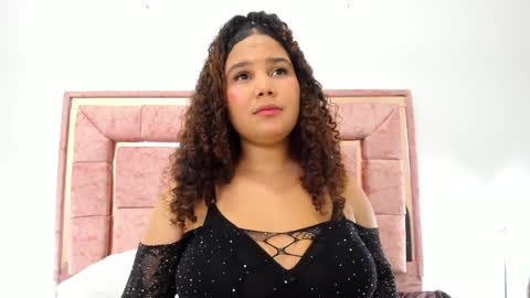 zoee online show from 02-05-25, 06:24