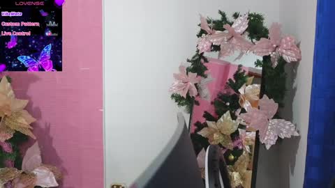 Snapshot of zoee_pamela99 chatting on 12-18-24, 03:58 pamela online show from 12-18-24, 03:58