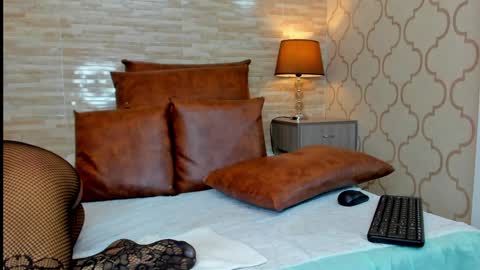 Snapshot of zoeesmitth chatting on 12-05-24, 06:11 ZoeeSmitth online show from 12-05-24, 06:11