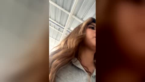 Zoe online show from 01-13-26, 04:23