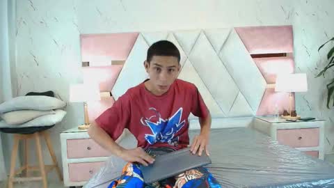 zoelucas online show from 10-13-25, 07:03