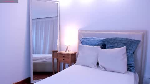 Zoes online show from 01-28-25, 10:56