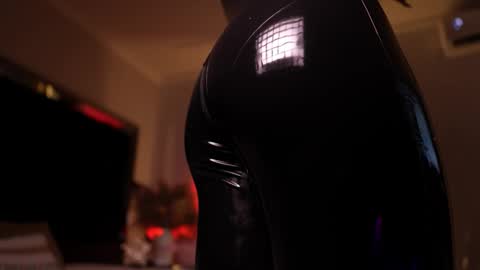 zoevidal_ online show from 01-17-26, 12:10