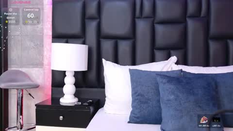 Snapshot of zoewilliis chatting on 11-09-25, 12:25 ZoeWilliis online show from 11-09-25, 12:25