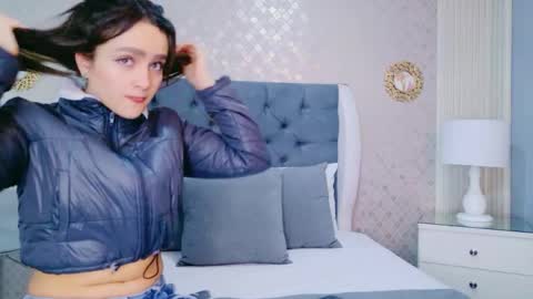 Snapshot of zoewilliis chatting on 06-05-26, 12:22 ZoeWilliis online show from 06-05-26, 12:22