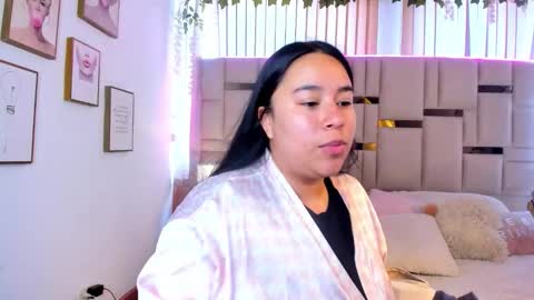 zoey thommpson online show from 03-03-26, 08:26