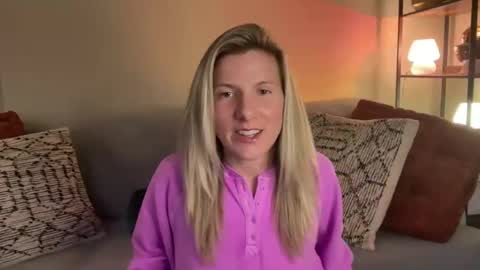 Snapshot of zoeydanner chatting on 02-12-26, 01:33 Zoeydanner online show from 02-12-26, 01:33