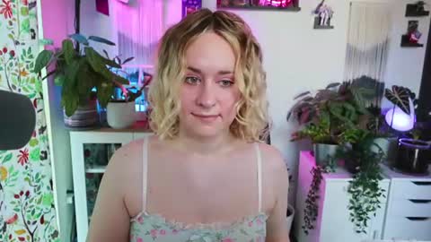 Zoey Ryan online show from 07-13-26, 04:32