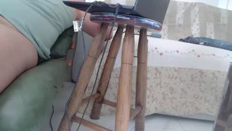 Snapshot of zohan100 chatting on 12-17-24, 02:44 zohan100 online show from 12-17-24, 02:44