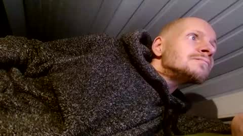 Snapshot of zolexthomas chatting on 12-18-24, 03:55 zolexthomas online show from 12-18-24, 03:55