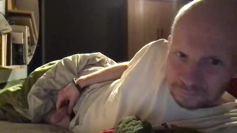 Snapshot of zolexthomas chatting on 09-26-25, 10:47 zolexthomas online show from 09-26-25, 10:47