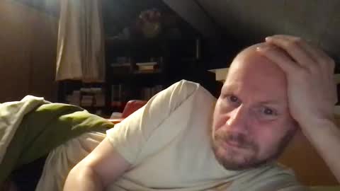 Snapshot of zolexthomas chatting on 10-22-25, 10:42 zolexthomas online show from 10-22-25, 10:42