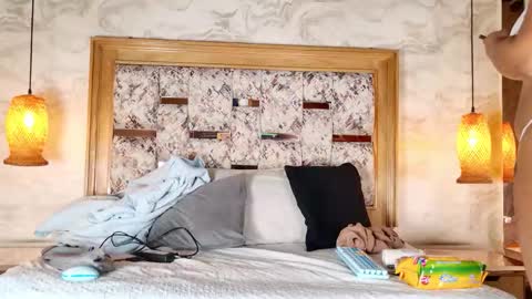 zoley  online show from 11-19-25, 03:06