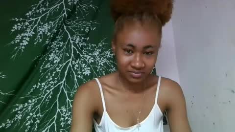 Snapshot of zolimary chatting on 07-26-26, 07:43 zolimary online show from 07-26-26, 07:43