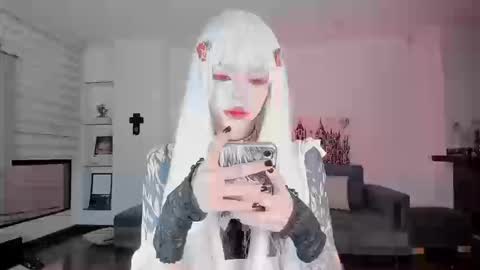 SOPHIE    online show from 03-19-26, 11:09