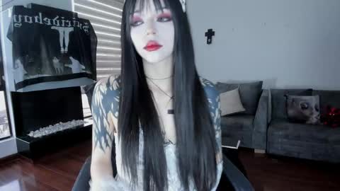 SOPHIE    online show from 04-30-26, 10:25