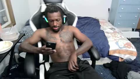 Snapshot of zoneingout chatting on 02-27-25, 01:59 zoneingout online show from 02-27-25, 01:59