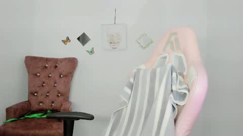 Alicie online show from 12-15-25, 09:02