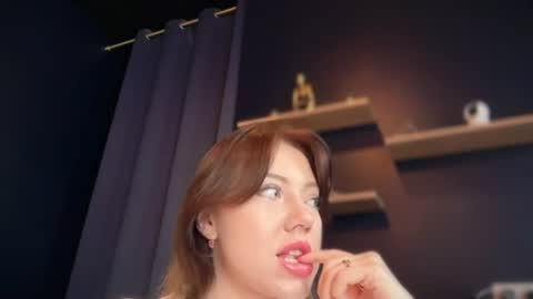 Melani online show from 06-27-26, 10:31
