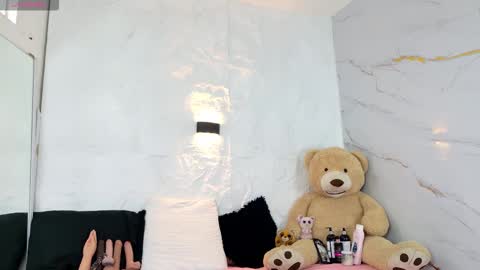 Violeta online show from 10-23-25, 12:04