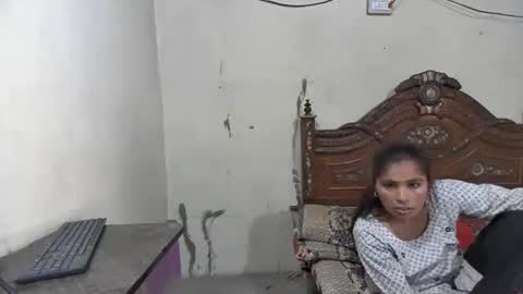 Snapshot of zoyakhan803 chatting on 05-18-26, 04:51 zoyakhan803 online show from 05-18-26, 04:51