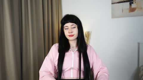 Snapshot of zulaperr chatting on 11-17-25, 08:20 Mira online show from 11-17-25, 08:20