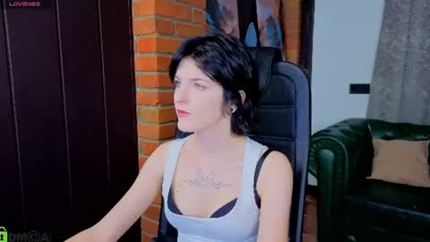 Snapshot of zulema_raven chatting on 08-09-26, 01:07 Zulema online show from 08-09-26, 01:07