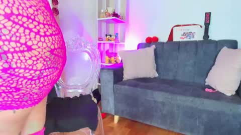 zully_green online show from 08-02-26, 04:33