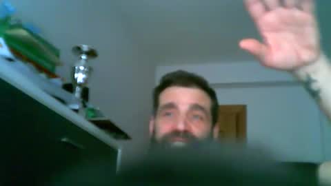Snapshot of zurdineno chatting on 05-16-26, 04:39 zurdineno online show from 05-16-26, 04:39