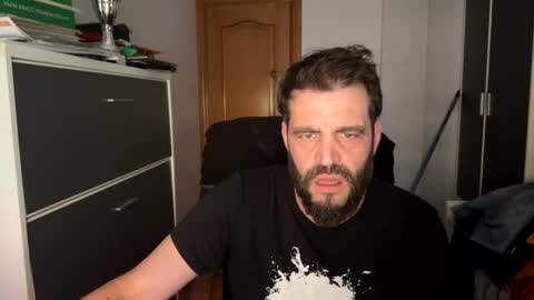 Snapshot of zurdineno chatting on 06-20-26, 03:37 zurdineno online show from 06-20-26, 03:37