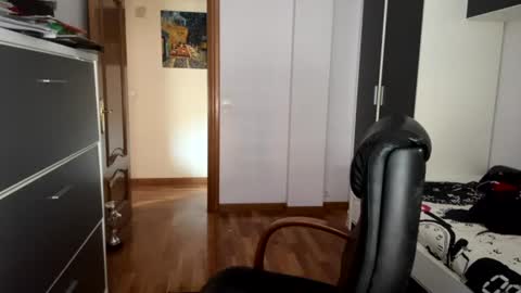 Snapshot of zurdineno chatting on 07-08-26, 02:32 zurdineno online show from 07-08-26, 02:32