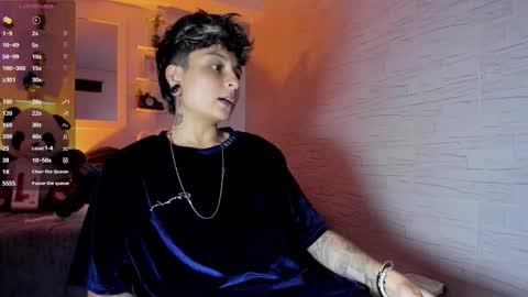 Snapshot of zuryramirez_ chatting on 09-21-25, 08:32 Zury Ramirez online show from 09-21-25, 08:32