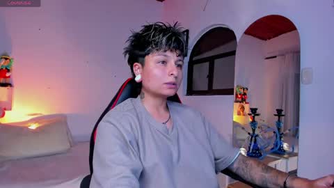 Zury Ramirez online show from 05-17-26, 08:49