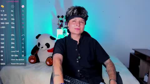 Zury Ramirez online show from 05-24-26, 08:36