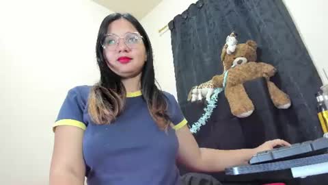 Im Zusan My schedule is from 1030pm to 430 am colombian time online show from 07-20-26, 12:47
