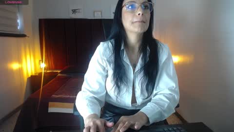 Zuzana21 online show from 01-30-25, 01:10