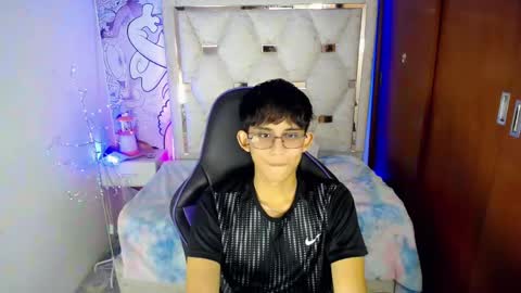 Snapshot of zxvn_n chatting on 06-02-26, 12:51 ZX online show from 06-02-26, 12:51