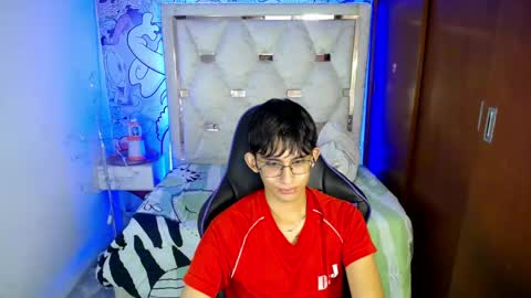 Snapshot of zxvn_n chatting on 06-04-26, 01:17 ZX online show from 06-04-26, 01:17