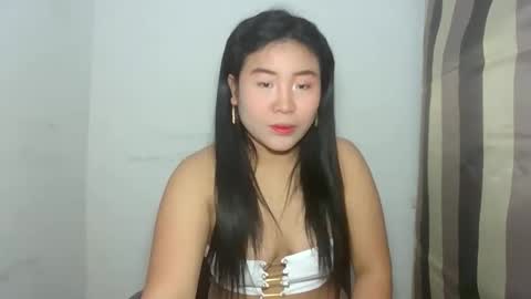 sweet lylia online show from 10-19-25, 07:36