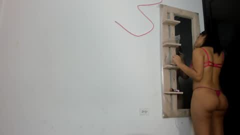 zyra_vox online show from 12-05-25, 02:25