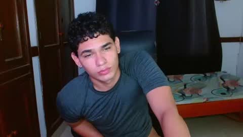 Snapshot of zyrosxk chatting on 06-14-26, 07:43 antonio felipe online show from 06-14-26, 07:43