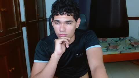 Snapshot of zyrosxk chatting on 06-18-26, 09:14 antonio felipe online show from 06-18-26, 09:14